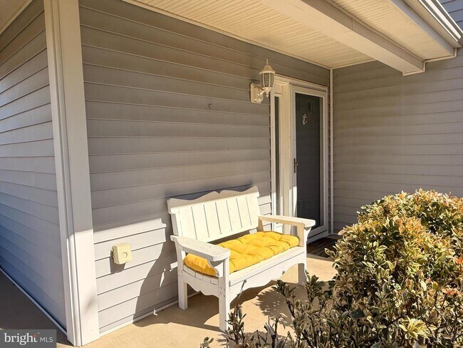 Photo - 907 Auckland Way