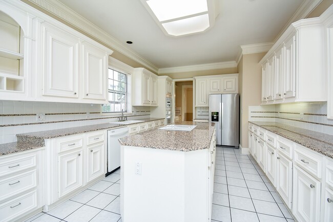 Photo - 4813 Holly St