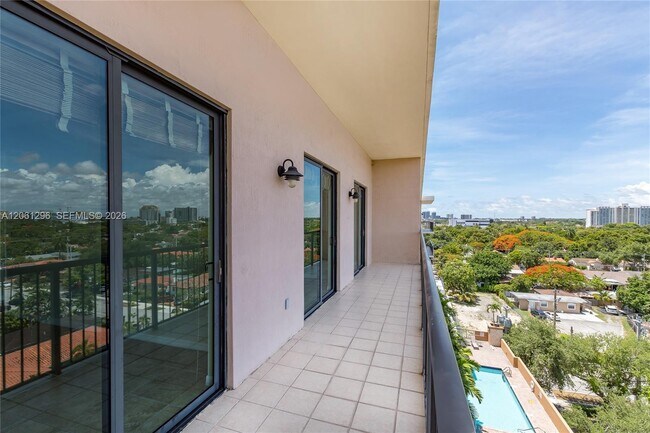 Photo - 1690 SW 27th Ave Unit 908
