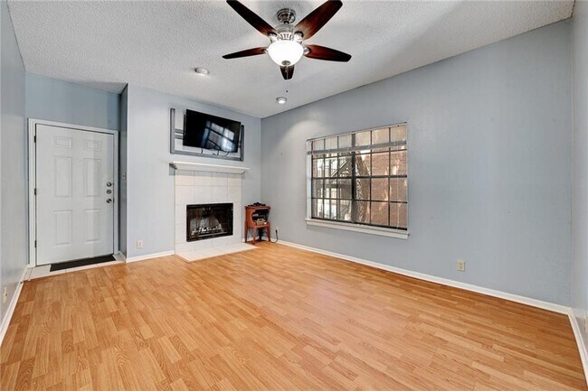 Photo - 203 E 31st St Unit 201