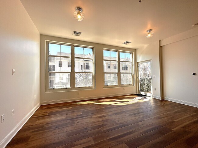 Photo - 55 Mallory Ave Unit 41