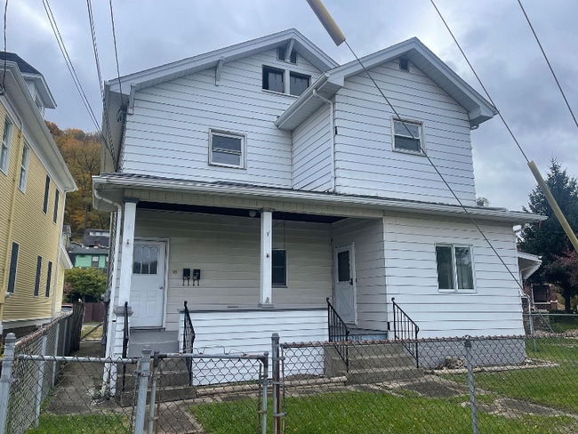 Building Photo - 2196 Marshall Ave Unit 2 Rental