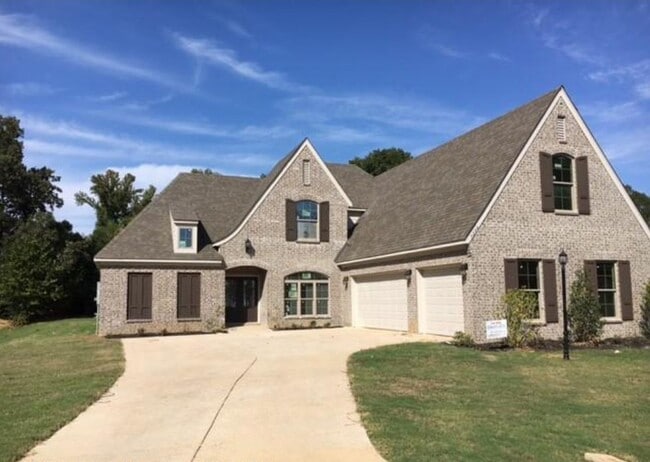 Building Photo - 4 BR/3 BA in exclusive Montrose Subdivision in Olive Branch!