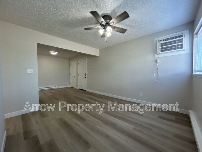 Photo - 902 East E Street