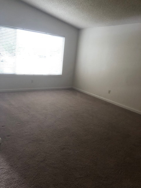 Photo - 1564 Gladstone Way