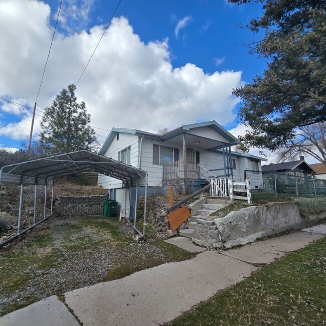 Building Photo - 1000 California Ave