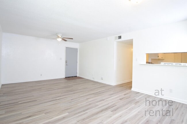 Photo - 6601 S Zunis Ave