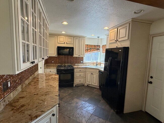 Photo - 1833 Westminster Pl