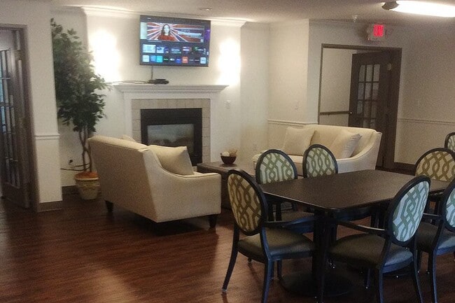 Photo - HOLLADAY MANOR