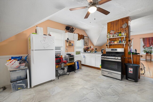 Photo - 54 Barton St Unit 3