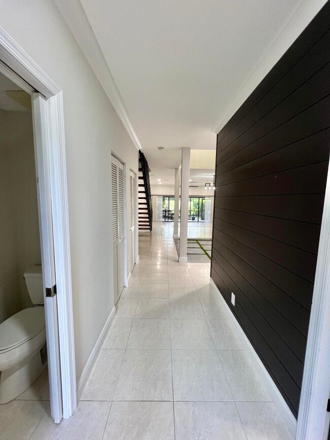 Photo - 1905 Canterbury Cir