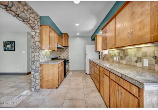 Photo - 1320 Yori Ave