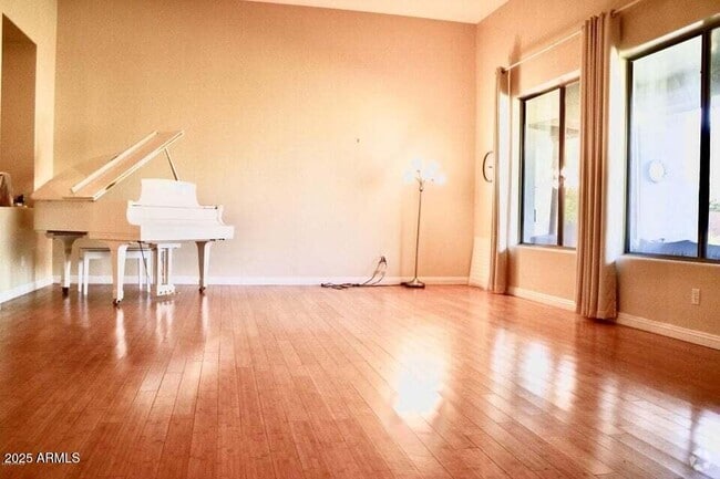 Building Photo - 962 W Bluebird Dr Rental