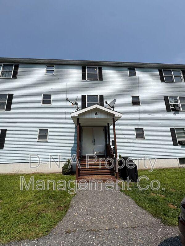 Building Photo - 339 Race St Unit A5