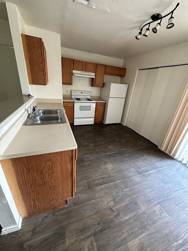 Photo - 3601 Malibu Ln Unit D