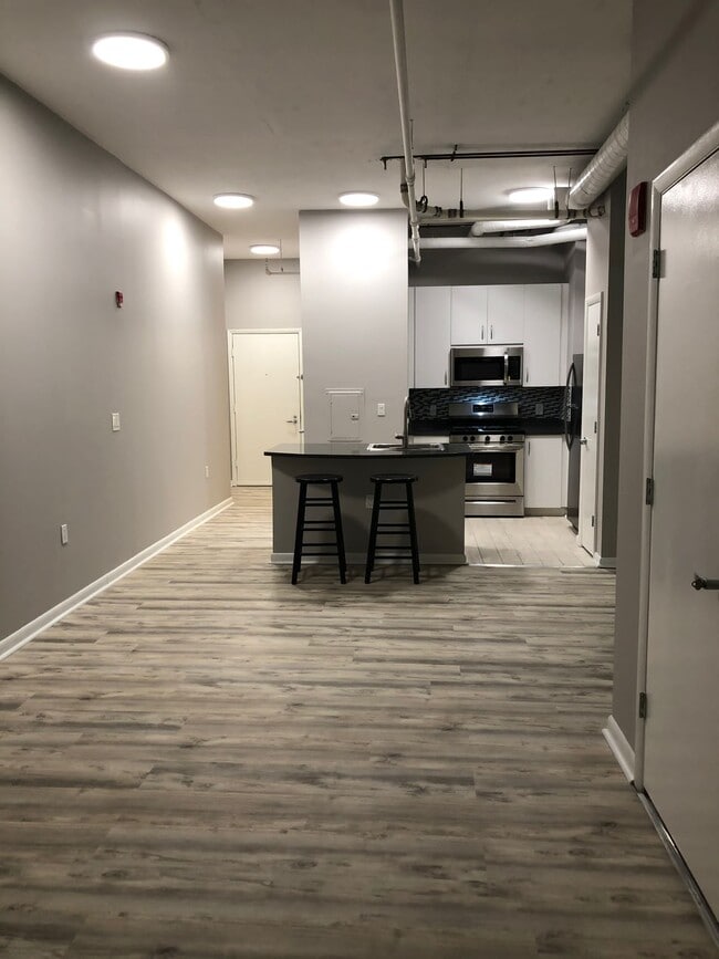 Building Photo - 1300 N St NW Unit 608