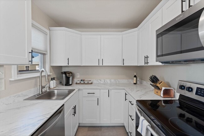 Photo - The Garland Bleu 3 bedroom home (Furnished)