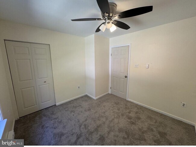 Photo - 125 Hampshire Rd