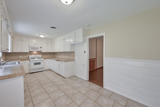 Photo - 6957 Park Pl Dr