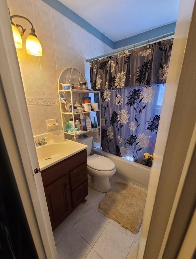 Photo - 120 Wyona St