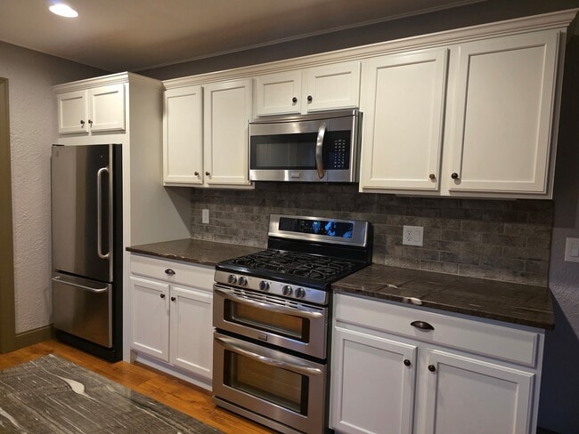 Photo - 2924 S Walnut Hill Dr
