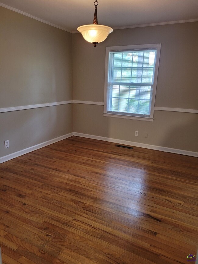 Photo - 2989 King Alfred Dr