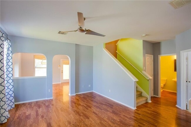 Photo - 807 Truman Ln