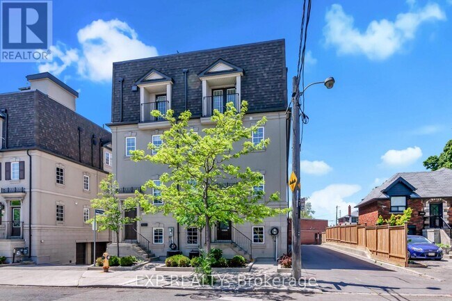 Photo - 2 Fairleigh Crescent