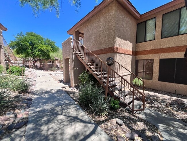 Photo - **FALL MOVE IN SPECIAL!**NE-3 bd/ 2bd Cond...