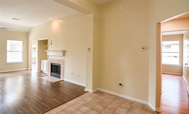Photo - 1811 Ridgeway Trail