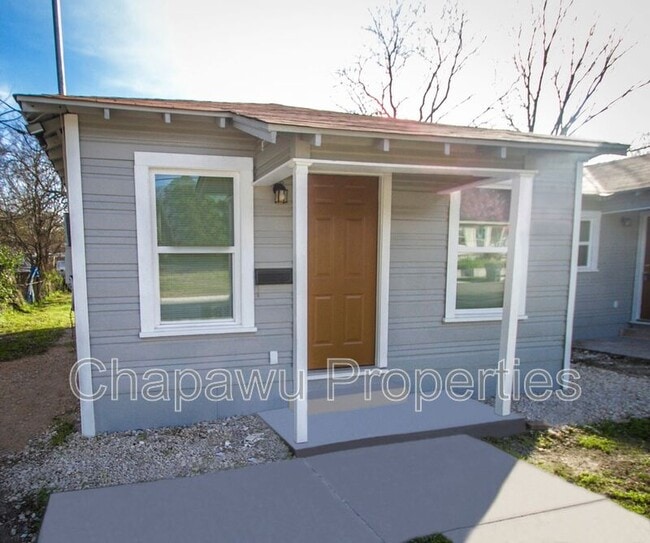 Photo - 936 Poinsettia St