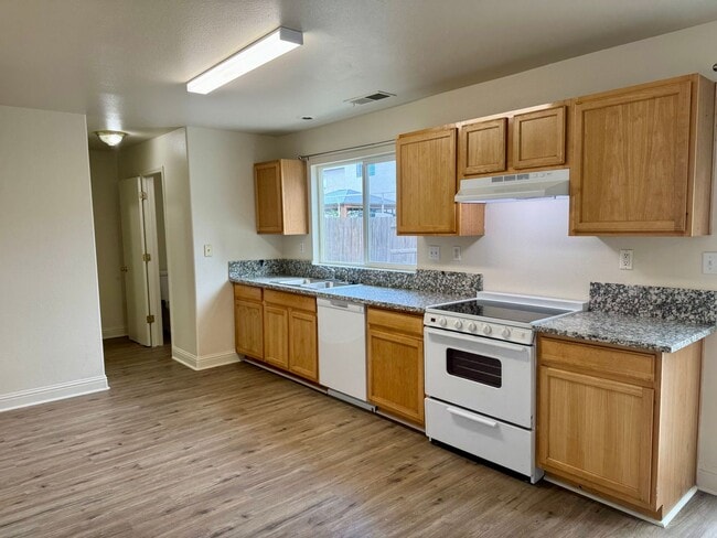 Photo - Newly Updated 3 Bedroom 2 1/2 Bath North M...