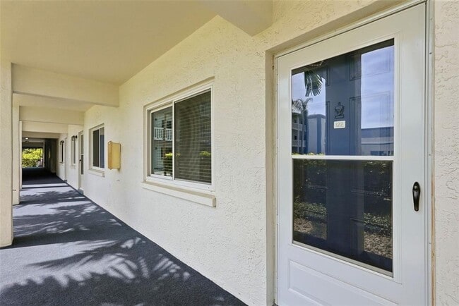 Building Photo - 350 79th Ave N Unit 122