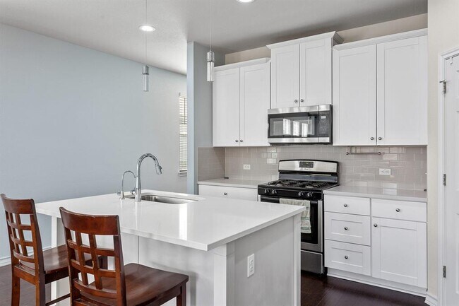 12104 Cimaizon Dr