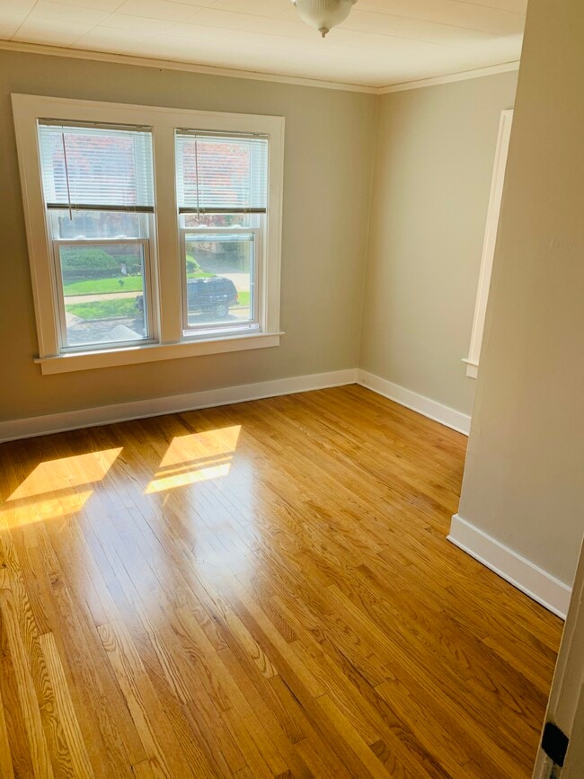 Photo - 1443 Fremont Ave NW