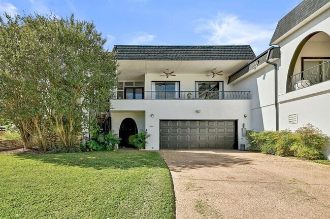 Photo - 409 Seawind St
