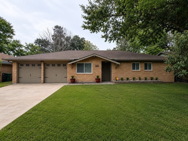 Building Photo - 5846 Ettrick Dr