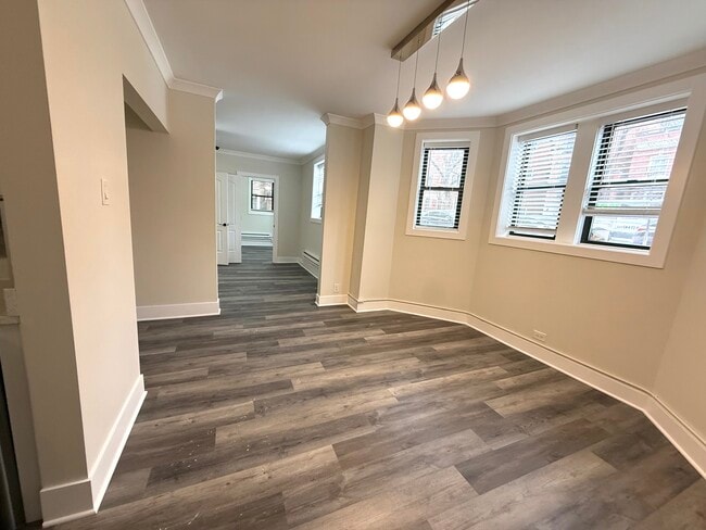 Building Photo - 3838 N Greenview Ave Unit 3839- GDN