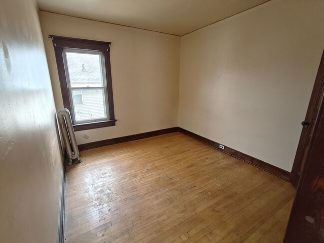 Building Photo - 1118 S 14th St Unit 1118 S 14th St Upper