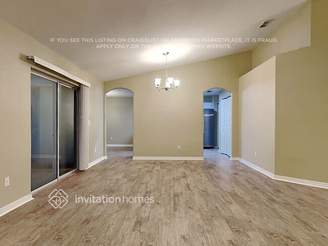 Photo - 109 Heathrow Dr