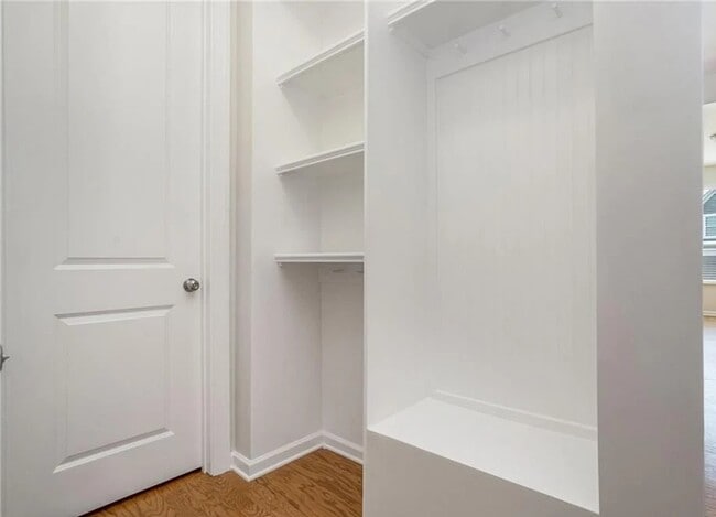 Photo - 7224 Lochy Ln