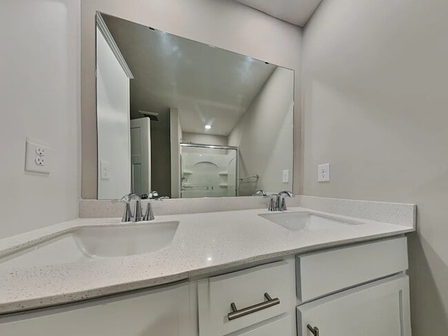 Photo - 1263 142nd St E