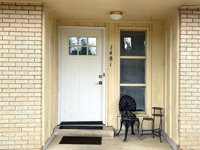 Photo - Charming 1 Level House 3 Bed, 2 Bath with ...