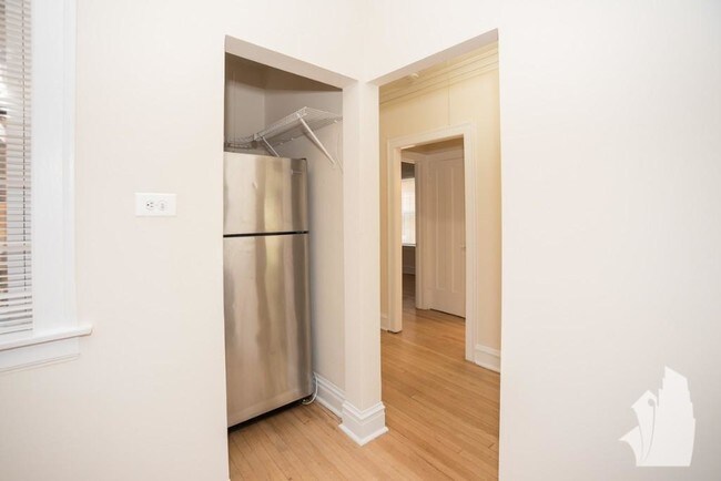 Photo - 5208 N Leavitt St Unit G