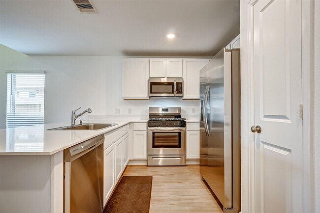 Photo - 1495 Twilight Grn Dr