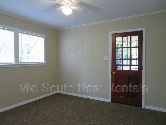 Photo - 3416 Powell Ave