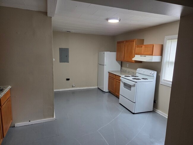 Building Photo - 24 N Dansville St Unit 111