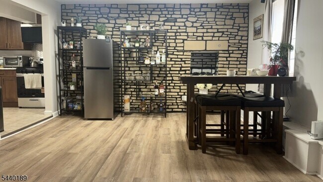 Photo - 15 N 17th St