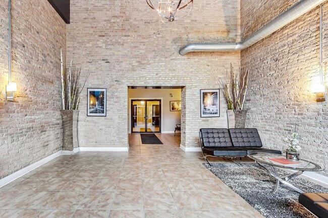 50 E 26th St Unit 220