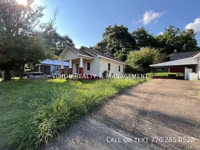 Photo - 802 E Williams St